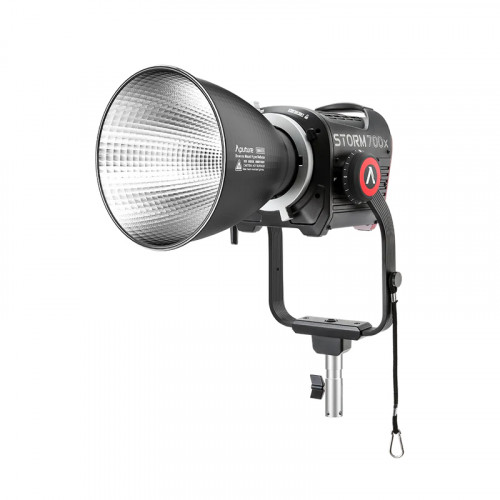 Прожектор Aputure STORM 700x